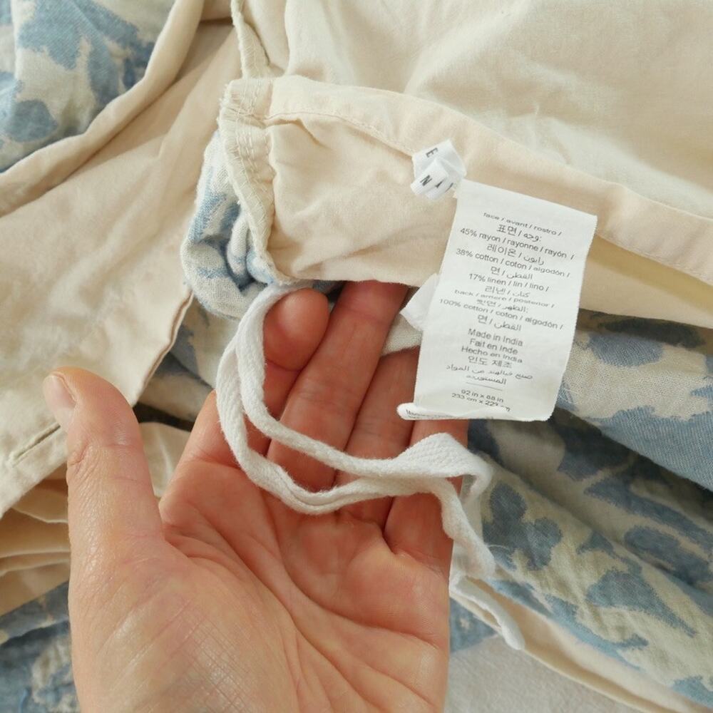 Pottery Barn Jacquard Medallion Duvet Cover Full Queen 2 Standard Shams Blue - Picture 3 of 16